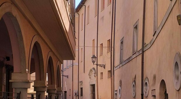 Il monastero delle clarisse e il chiostro di santa Chiara a Sezze