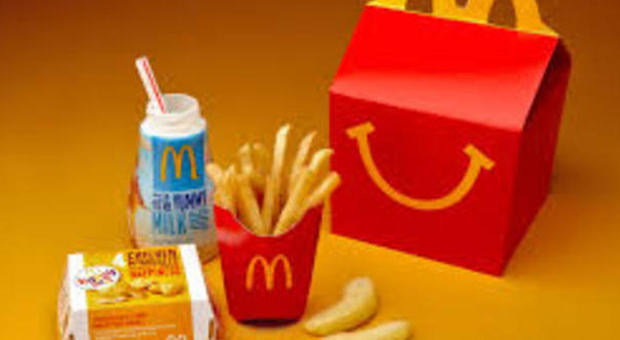 McDonald's ritira 1,6 milioni di giocattoli ​dagli Happy Meal: pericolosi per i bambini