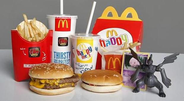 McDonald's ritira 1,6 milioni di giocattoli dagli Happy Meal: pericolosi per i bambini
