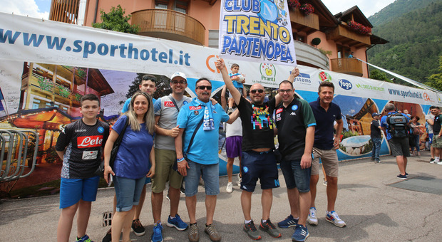 Napoli, torna il Mattino da Dimaro: Anna Trieste live tra i tifosi azzurri