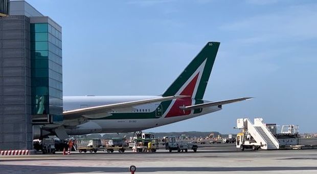 Aeroporto Fiumicino, in 24 ore 86 movimenti aerei di cui 79 Alitalia