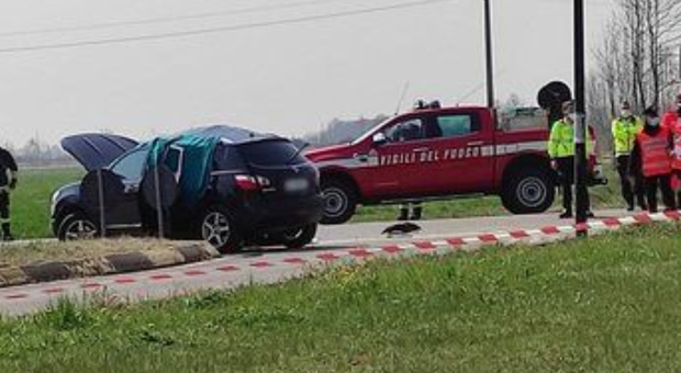 Tragedia ad Agugliaro: schianto fra auto e moto: tre morti, una mamma con la sua bambina e il centauro