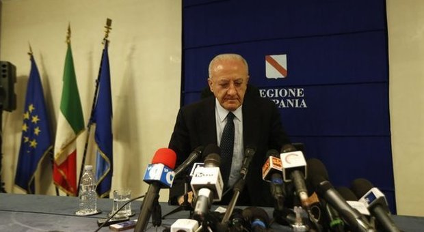 Intercettazioni telefoniche e nomine sanità, così è finito sotto inchiesta il governatore della Campania De Luca