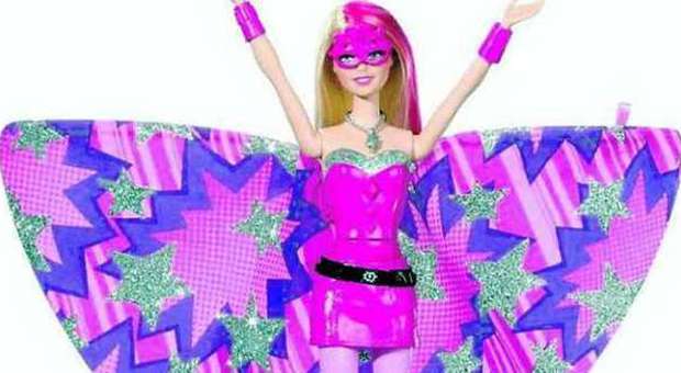 Barbie non va più, Mattel prova il rilancio ​con la versione da supereroina