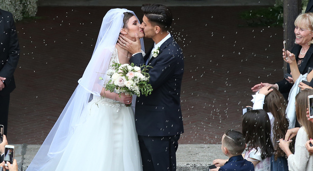 Wedding party giallorosso, Lorenzo Pellegrini sposa la sua Veronica: tra gli invitati Totti e De Rossi