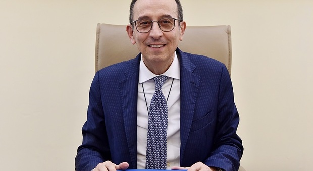 Il prefetto di Salerno Francesco Esposito