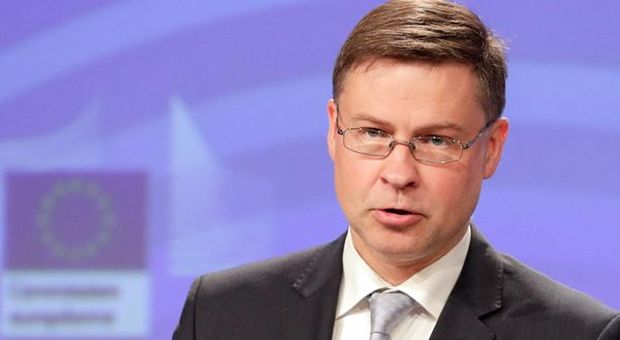 Patto stabilità, Dombrovskis: valuteremo riattivazione in autunno