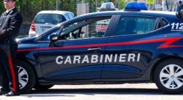 Roma, anziana derubata in strada da baby scippatore: arrestato 15enne