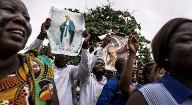 Vaticano e Kabila ai ferri corti, allontanato il nunzio mentre il Congo precipita nell'inferno