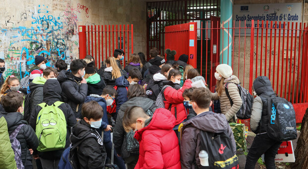 Covid a scuola, a Napoli altri 26 contagi: record nel distretto Vomero-Arenella