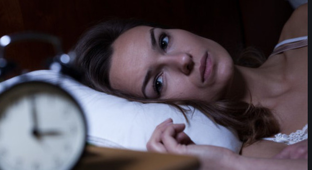 Le donne che si svegliano di notte hanno il doppio delle probabilità di morire giovani: lo studio