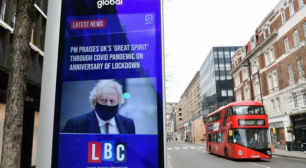 Gran Bretagna, Boris Johnson: «La terza ondata del Covid è un rischio concreto»