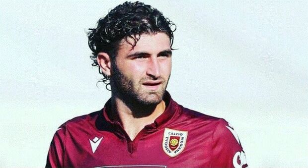 Manolo Portanova, il calciatore condannato per stupro torna in campo. La vittima: «Fa male». La Reggiana: «Né santo né criminale»