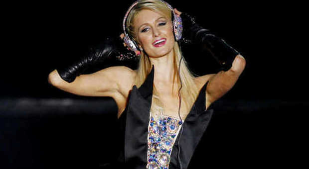 Paris Hilton (mixmag.net)