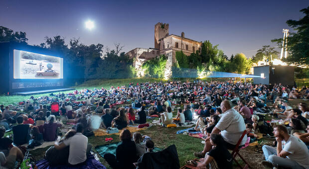 Teatro, musica e cinema all'aperto: ecco cosa fare stasera in Puglia