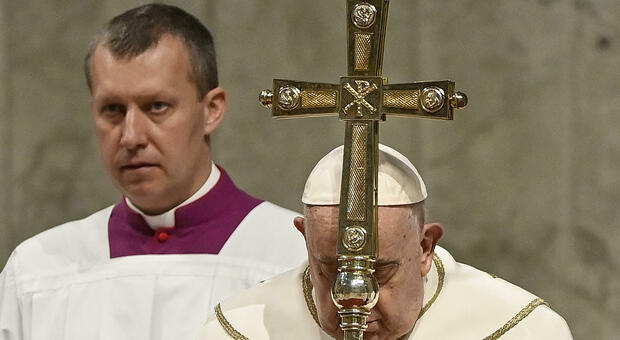 Vaticano, il partito a favore dei preti sposati si ingrossa e un altro scontro si profila per il prossimo autunno. Chiesa spaccata