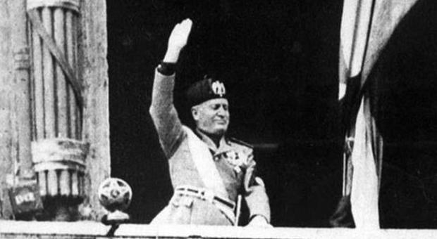 Mussolini non è più cittadino onorario di Torino. Ma è scontro in consiglio comunale