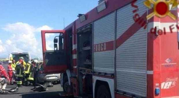 Roma, scontro tir-auto sull’A1 a Fiano Romano: tre feriti, grave 70enne