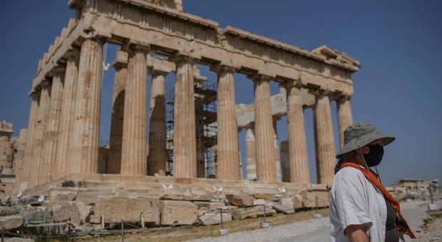 Turismo, Grecia riapre anche all’Italia: ma quarantena per chi arriva da 4 regioni