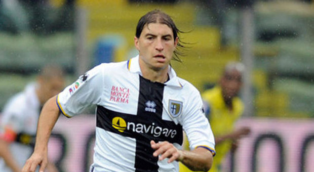 Napoli, possibile affare last minute: il Parma offre Paletta per la difesa