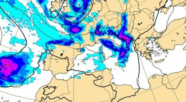 Tempesta Babet, gli effetti in arrivo sull'Italia: piogge “senza precedenti” e forti venti, allerta meteo. Dove e quando colpirà