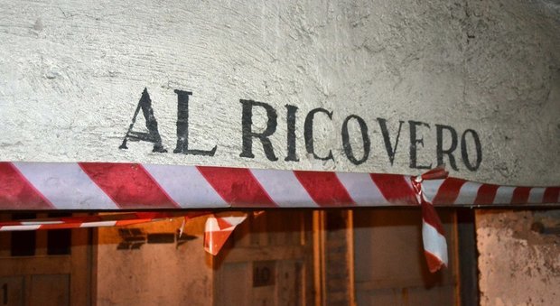 Roma, cercano la perdita d'acqua e trovano un "bunker" antiaereo: la scoperta sotto un palazzo di piazza Bologna