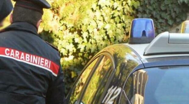 Rubano dalle case 130 kg di grondaie in rame: denunciati due fratelli a Serravalle di Chienti