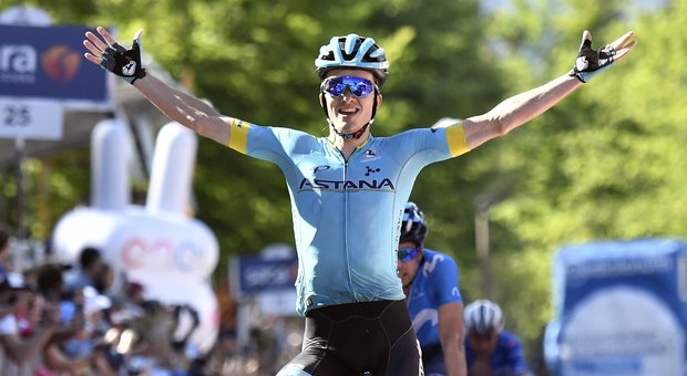 Giro d'Italia, Bilbao vince la tappa ma Carapaz resiste in maglia rosa