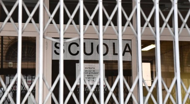 Coronavirus, da domani scuole e università chiuse in tutta Italia fino a metà marzo