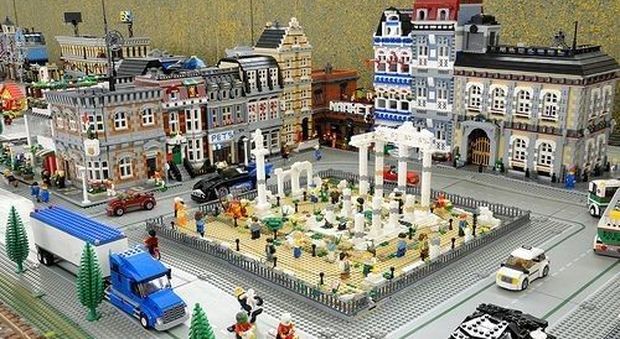 Mattoncini Lego in crisi? Scendono i ricavi e la società taglia 1.400 posti di lavoro