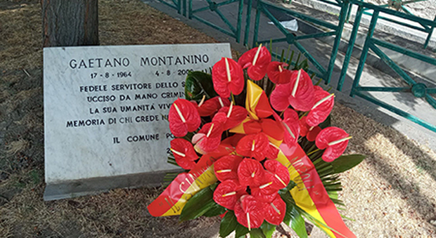 Napoli, de Magistris ricorda il bombardamento del 4 agosto e Gaetano Montanino