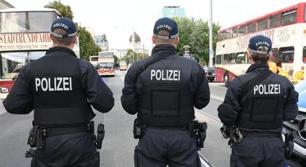 Germania, sei arresti per terrorismo: preparavano attentato ai mercatini di Natale