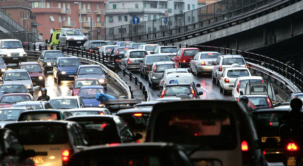L’Italia all’Ue: «Stop a motori inquinanti non prevede incentivi, non possiamo sostenerlo»