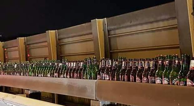 «Quella linea sottile di bottiglie al corso Malta, direzione Pozzuoli»