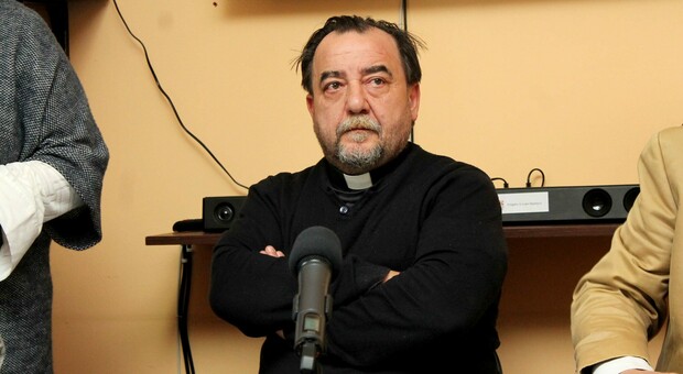 Pedopornografia, va in carcere l'ex direttore Caritas don Nicola De Blasio