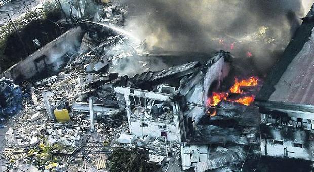 Esplosione in fabbrica a Ottaviano, l'incendio partito da un serbatoio di metano