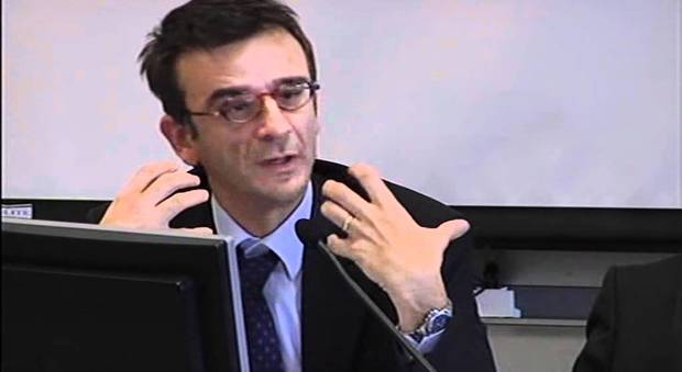 Concorsi truccati all'università: arrestati Fabrizio Amatucci e Adriano Di Pietro
