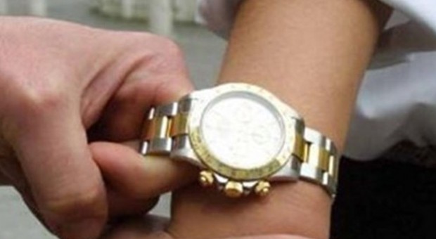 Numana, ruba Rolex da 30mila euro lo rivende al Compro Oro per soli 500