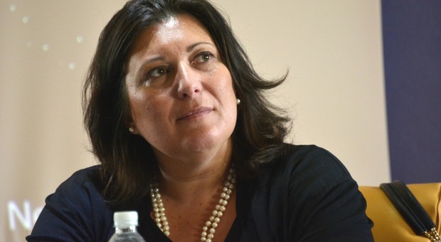 M5S, scoppia il caso Ciarambino: marito assunto da eurodeputata
