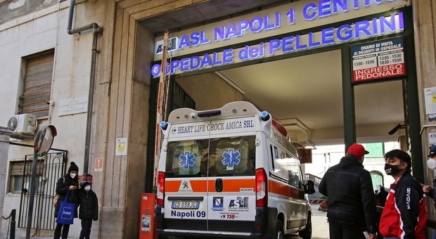 Napoli, aggrediti due medici dell'ospedale dei Pellegrini