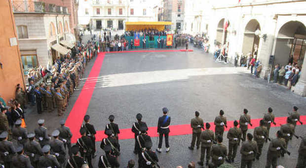 Rieti, cerimonie in piazza e caserma per la giornata delle forze armate