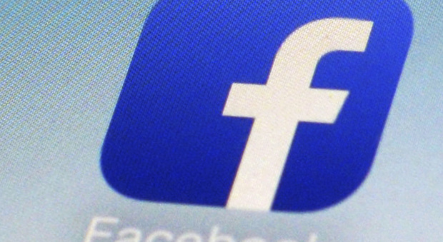 "Privacy violata, class action contro Facebook per risarcire gli utenti italiani"