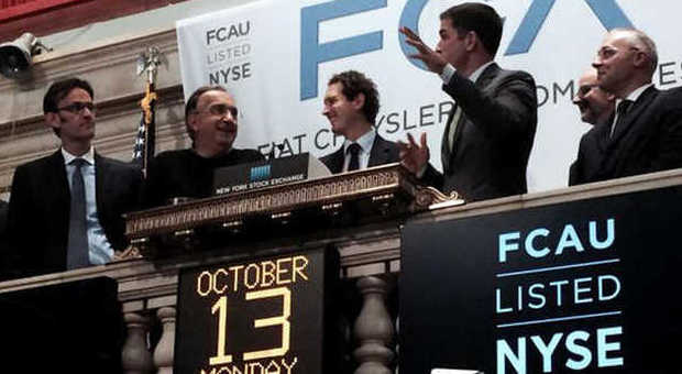 Sergio Marchionne e John Elkann suonano la campanella a Wall Street