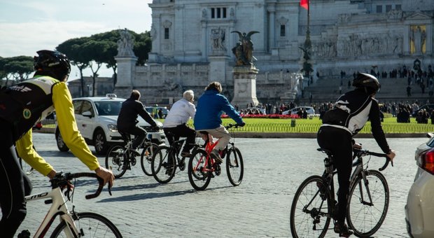 Roma, auto vietate all'interno della Fascia Verde: oggi c’è la domenica ecologica