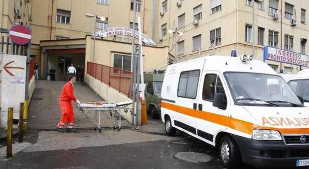 Napoli, sparatoria in strada: un morto e un ferito gravissimo