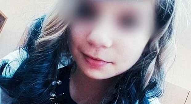 Uccisa dallo smartphone: 14enne folgorata mentre fa il bagno