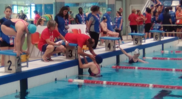 Special Olympics nella piscina di Campoloniano