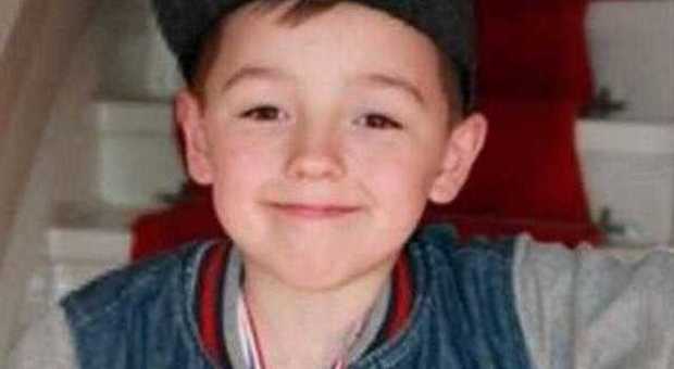 Scozia, tragico gioco al cimitero: bimbo di 8 anni muore schiacciato da una lapide davanti agli amici