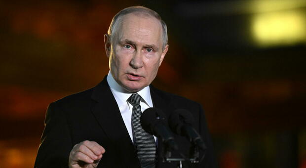 Putin ha avuto un arresto cardiaco? L'indiscrezione sui social: «Trovato accasciato sul pavimento»