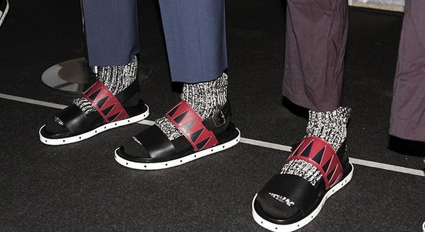 Tendenza calzino: con i sandali è il nuovo trend al maschile